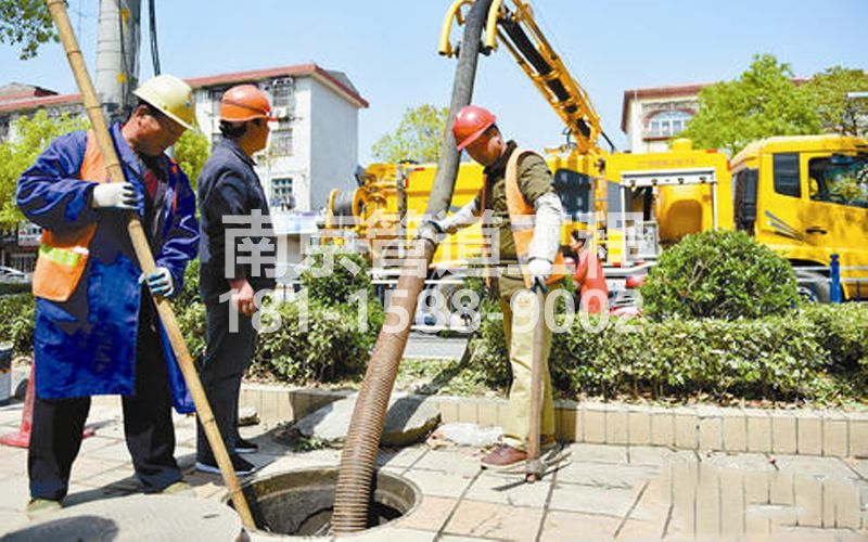214建德小区抽污水