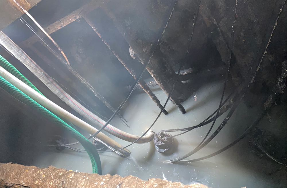 272建德商城污水池清运